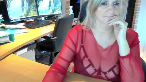 Snapshot of tammy4camfun chatting on 01/29/25, 02:32 Tammy online show from 01/29/25, 02:32