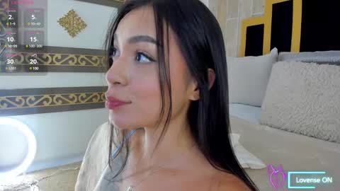 Snapshot of tamy_honey chatting on 02/13/25, 10:11 Tamy online show from 02/13/25, 10:11