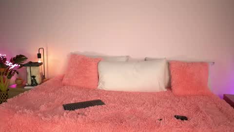 Snapshot of tamy_honey chatting on 11/28/25, 12:13 Tamy online show from 11/28/25, 12:13