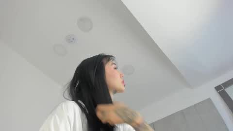 Snapshot of tamy_leen chatting on 02/14/25, 09:56 Tamy Leen online show from 02/14/25, 09:56
