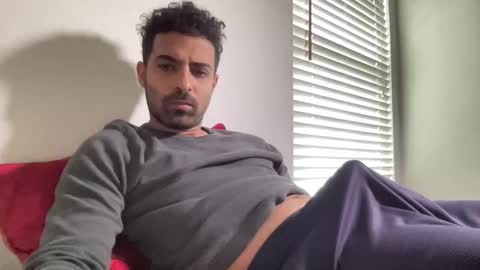 Snapshot of tan_and_spicy chatting on 01/13/25, 05:33 tan and spicy online show from 01/13/25, 05:33