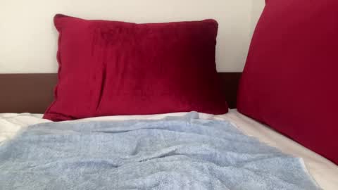 tan and spicy online show from 09/30/25, 06:02