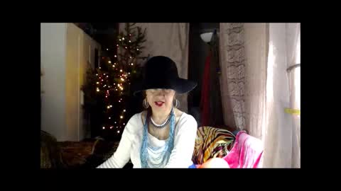 Milena online show from 12/30/24, 02:20