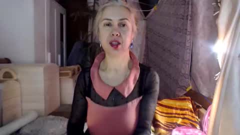 Snapshot of tanganiika chatting on 12/20/25, 03:52 Milena online show from 12/20/25, 03:52