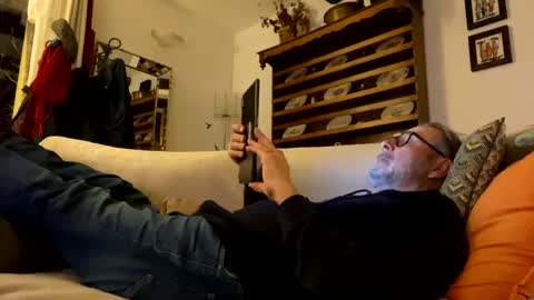 Dominique online show from 01/15/25, 06:08