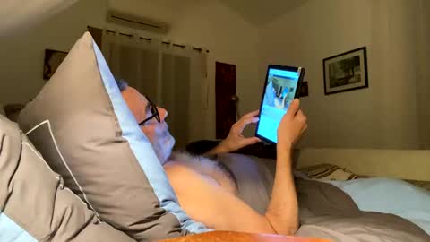 Dominique online show from 01/31/25, 10:42