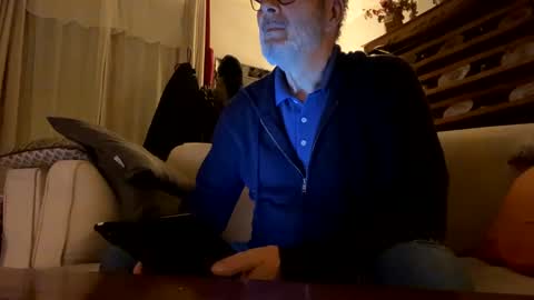 Dominique online show from 02/02/25, 05:26