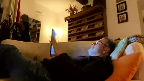 Dominique online show from 02/04/25, 09:52