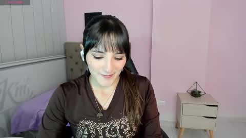 Tania  online show from 11/08/25, 02:17