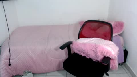 Snapshot of tania_rendon1 chatting on 01/05/25, 09:48 Tania online show from 01/05/25, 09:48