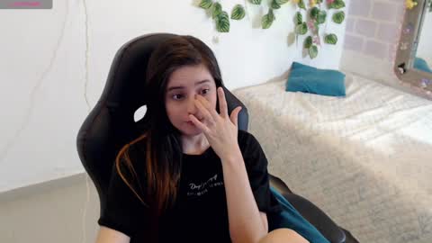 Tania  online show from 01/02/25, 10:33