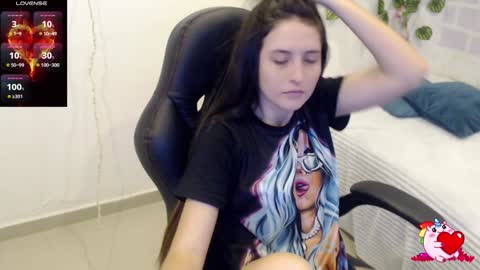 Tania  online show from 01/11/25, 03:52