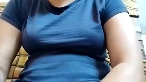 Snapshot of taniya_roy4628 chatting on 05/11/26, 02:28 taniya_roy4628 online show from 05/11/26, 02:28