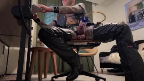 Snapshot of tankguyusa chatting on 12/07/24, 07:21 Tank Guy online show from 12/07/24, 07:21