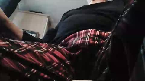 Snapshot of tantric43 chatting on 12/02/25, 09:36 alex tanner online show from 12/02/25, 09:36