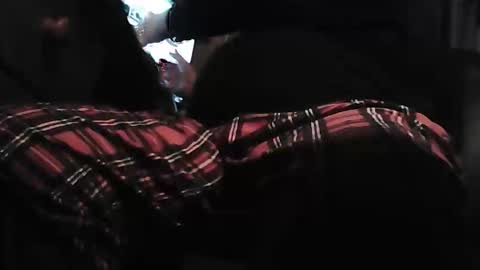 Snapshot of tantric43 chatting on 01/11/26, 04:12 alex tanner online show from 01/11/26, 04:12