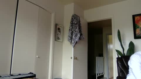 Dr. Love online show from 02/20/25, 05:51