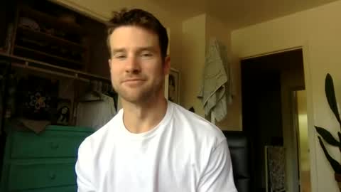 Dr. Love online show from 10/08/25, 04:37