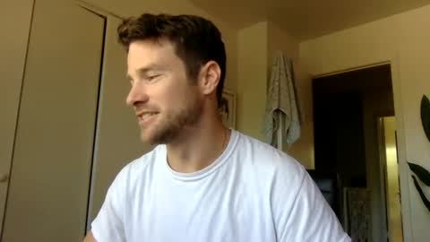 Dr. Love online show from 10/11/25, 03:21