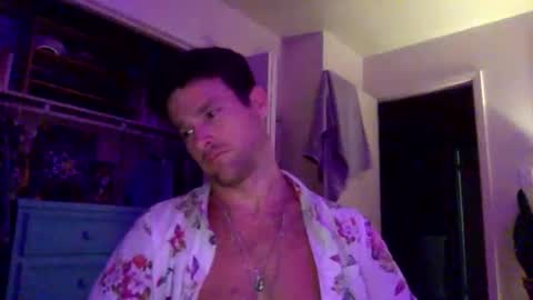 Dr. Love online show from 04/08/26, 01:49