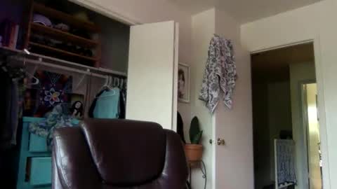 Dr. Love online show from 04/18/26, 07:58