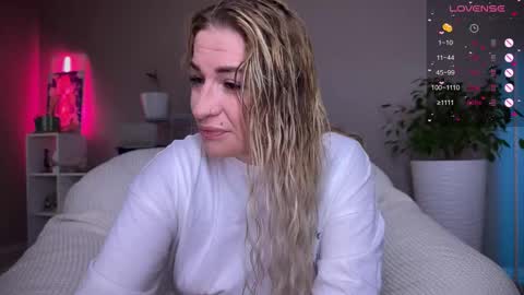 Tanya acid       online show from 10/16/25, 11:44