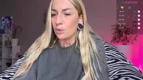 Tanya acid       online show from 12/03/25, 03:32