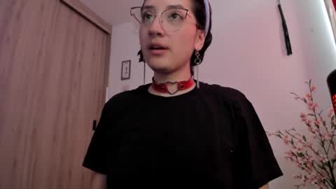 Snapshot of tanya_worldbondage chatting on 12/12/24, 02:11 tanya online show from 12/12/24, 02:11