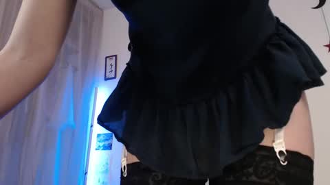 Snapshot of tanya_worldbondage chatting on 02/28/25, 05:15 tanya online show from 02/28/25, 05:15