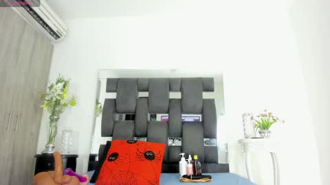 Tanya online show from 12/24/24, 11:38