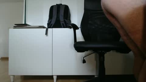 Snapshot of tap_b chatting on 09/28/25, 09:03 Patrick online show from 09/28/25, 09:03