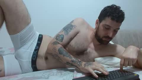 Snapshot of tap_hand2 chatting on 11/22/25, 10:14 jimmy online show from 11/22/25, 10:14