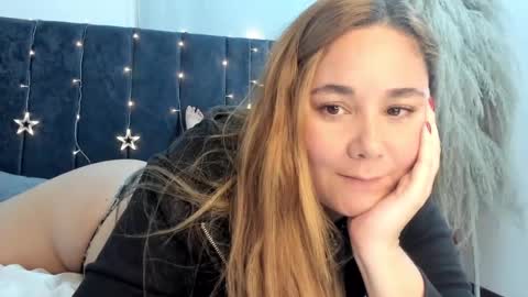 tara__ online show from 01/12/26, 02:28