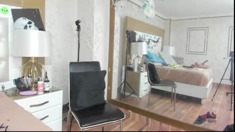 Snapshot of tara_hot1 chatting on 11/02/25, 01:41 Tara online show from 11/02/25, 01:41