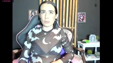 Tara online show from 01/11/25, 01:27