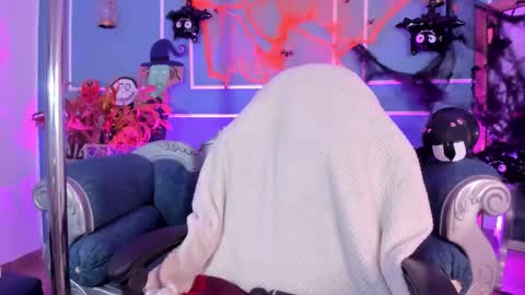 Tara online show from 10/30/25, 02:46