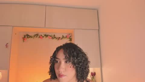  T A R A  online show from 10/17/25, 04:15