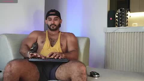 Snapshot of tarek_dan chatting on 09/26/25, 08:46 Tarek online show from 09/26/25, 08:46