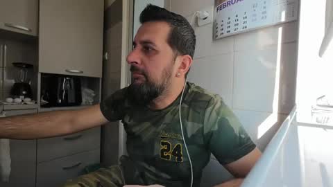 tarkan198 online show from 02/04/25, 10:21