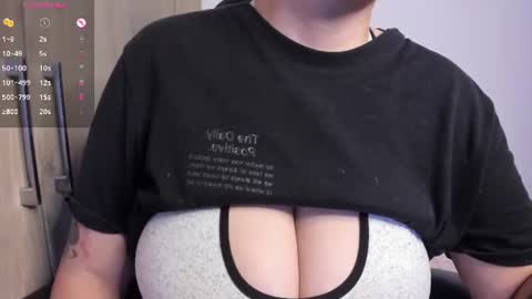 Snapshot of tarrant_ chatting on 06/17/26, 12:02 tarrant_ online show from 06/17/26, 12:02