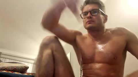 Snapshot of tartankingofscots chatting on 10/25/25, 02:08 tartankingofscots online show from 10/25/25, 02:08