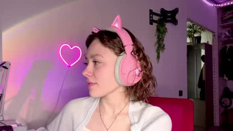 Snapshot of tashajovich chatting on 05/11/26, 10:18 Darlin online show from 05/11/26, 10:18