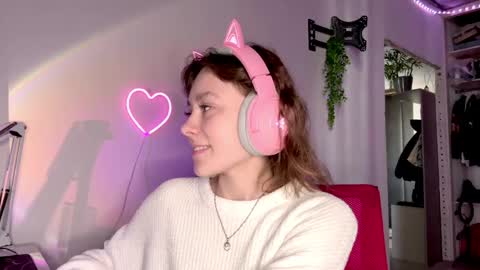 Snapshot of tashajovich chatting on 05/12/26, 10:07 Darlin online show from 05/12/26, 10:07