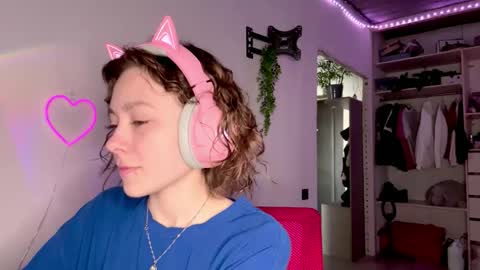 Snapshot of tashajovich chatting on 05/16/26, 10:19 Darlin online show from 05/16/26, 10:19