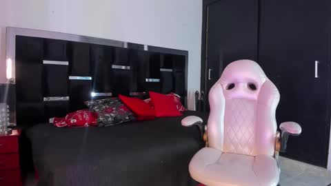 tashasant online show from 11/10/25, 08:30