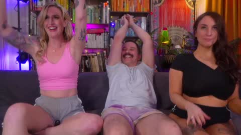 Snapshot of task_manager chatting on 02/27/26, 10:21 Vivian Clark online show from 02/27/26, 10:21