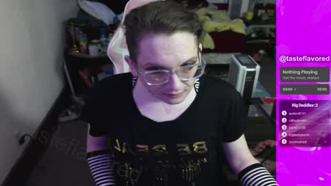 Snapshot of tasteflavored_femboy chatting on 03/03/25, 12:37 Taste online show from 03/03/25, 12:37