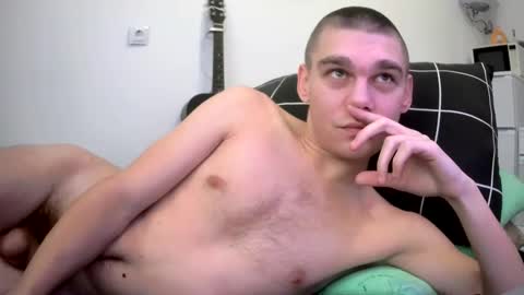 Snapshot of tasteithorny chatting on 12/21/24, 12:59 tasteithorny online show from 12/21/24, 12:59