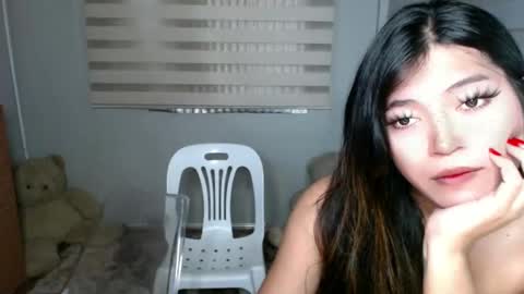 Snapshot of tasteofinnocent69 chatting on 12/19/24, 09:07 online show from 12/19/24, 09:07