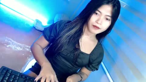 Snapshot of tasteofinnocent69 chatting on 01/17/25, 06:15 online show from 01/17/25, 06:15